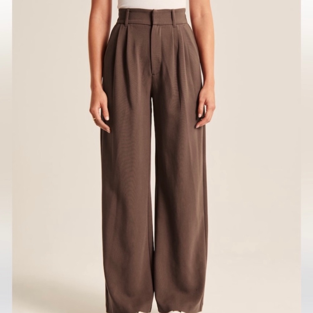 A&F Sloane Tailored Premium Crepe Pant (Petite, XS Short)